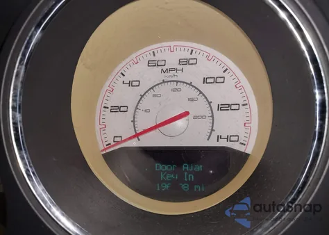 2013 Dodge Challenger Sxt z USA, uszkodzony, nr VIN 2C3CDYAG5DH562221